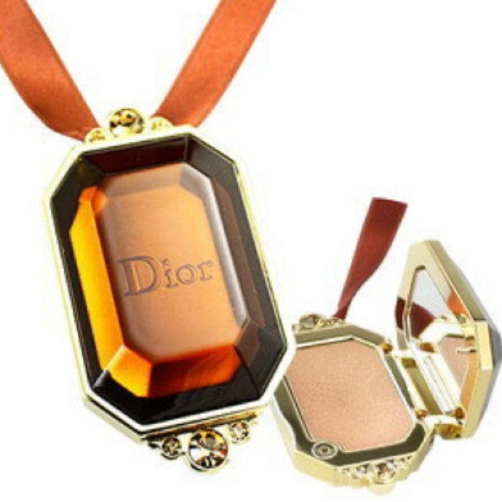 AUTH VTG Christian Dior Golden Luminizing Makeup Jewel Bijoux Logo Necklace